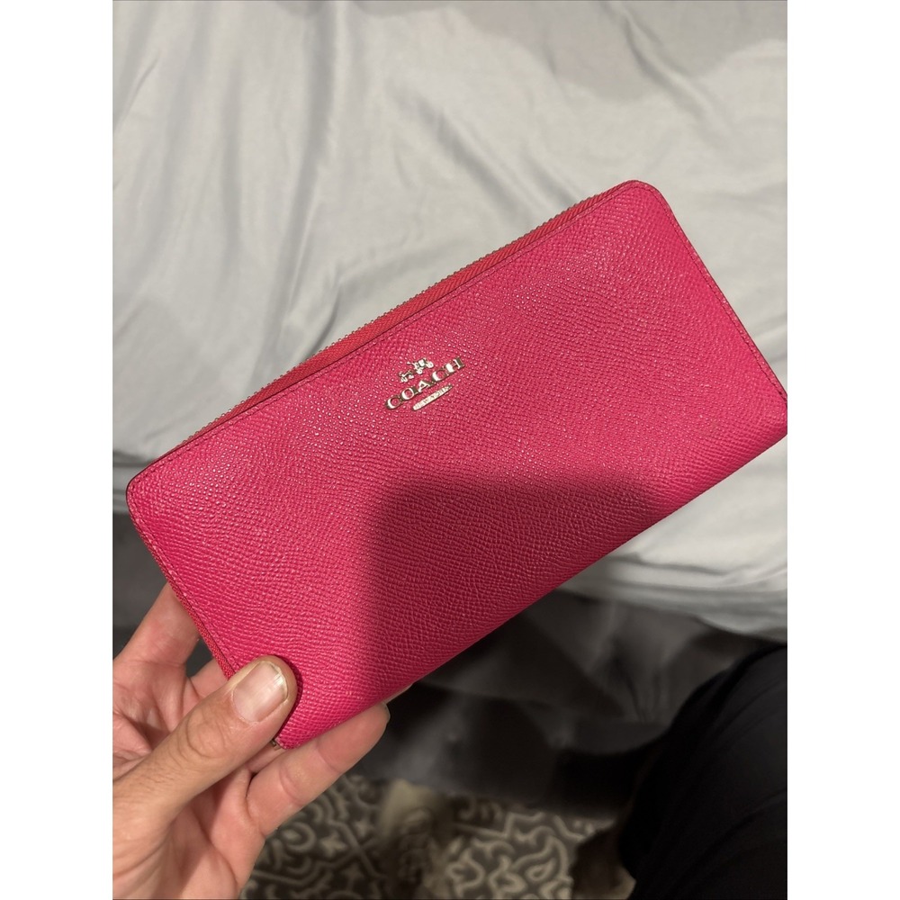 coach wallet Hot Pink Zip Up - Picture 1 of 8